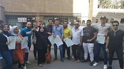 بعد حجب النتيجة.. طلاب مدرسة 