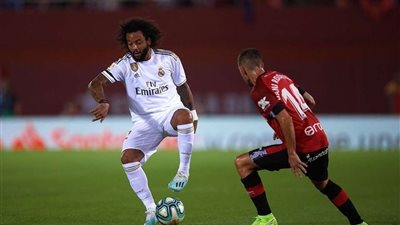 ريال مدريد يتعرض للخسارة الأولى بالدوري ويمنح الصدارة لبرشلونة