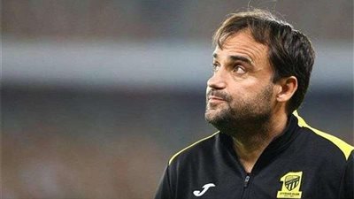 لسوء النتائج.. الاتحاد يطيح بمديره الفني