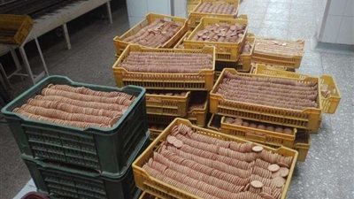 ضبط مصنع بحوزته 300 كجم بسكويت كسر معد لإعادة التدوير في أبو النمرس