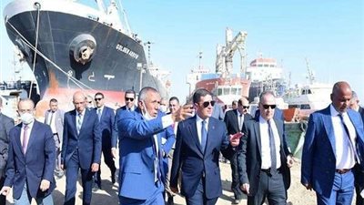 بالصور | الرئيس التنفيذي لهيئة الاستثمار يتفقد المنطقة الحرة في 