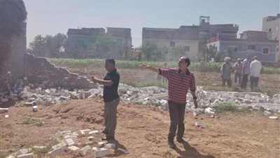 بالصور | إزالة 7 حالات تعد على الأرضي الزراعية في 