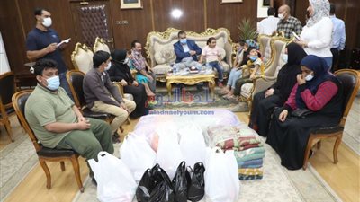 محافظ المنوفية يستقبل أسرة سورية لتقديم الدعم والمساندة ويؤكد: 