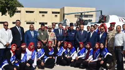 طلاب جامعة المنيا في زيارة للمطار إحياءً لذكرى انتصارات أكتوبر