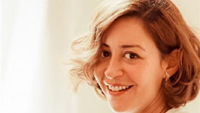 نجوم الفن  يحتفلون بترشيح منة شلبى لجوائز إيمى: تستحقى أكتر