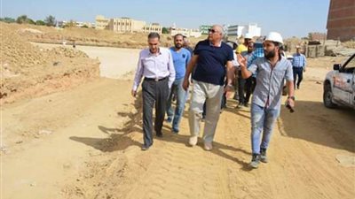 بالصور.. الزملوط يتفقد مشروع المدرسة المصرية اليابانية