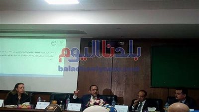 الإدارة سر النجاح.. ندوة بـ اقتصاد وعلوم سياسية (صور)