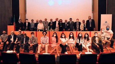 الخشت يكرم 6 فرق من الفائزين في المسابقات الدولية بدروع التميز