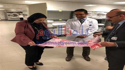 إيناس عبد الحليم تزور مستشفى الناس الخيري (صور)