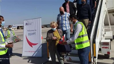 مطار الأقصر يستقبل اولى رحلات شركة 