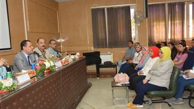 كلية التربية النوعية بجامعة أسيوط تنظم لقاءً لاستقبال طلابها الجدد
