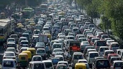 كثافة مرورية بالقاهرة بالجيزة والبحر الأعظم