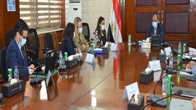 شعراوي يبحث مع وفد البنك الدولي تنفيذ مشروع تحسين جودة الهواء بالقاهرة