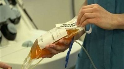 ما الفرق بين التبرع بالدم والبلازما.. تفاصيل