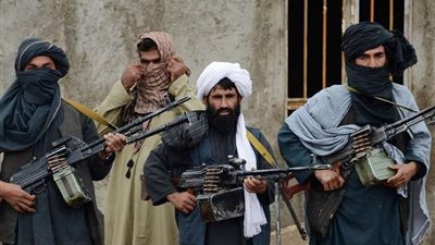 وزير دفاع أفغانستان يضع قائمة محظورات لجنود طالبان