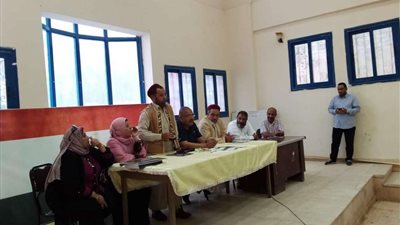 تعليم مطروح تكرم عدد من المعلمين المتميزين بمدارس المحافظة