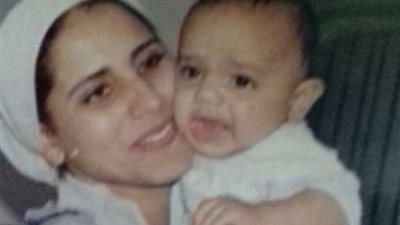 فنان شهير في طفولته.. هل تعرفت عليه؟