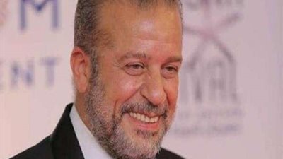 شريف منير يشارك أحدث جلسة تصوير.. بإطلالة كلاسيكية