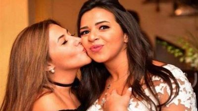 دنيا سمير غانم تنشر عددًا من الصور برفقة شقيقتها عبر 