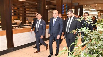 وزير الإسكان يؤكد دعم الحكومة للمستثمرين في مختلف المجالات