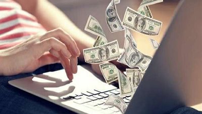 كيف تكسب الأموال من المنزل؟.. خبير تنمية يجيب