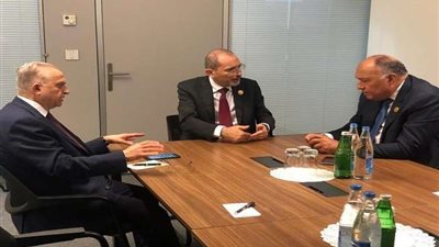 تفاصيل لقاء وزير الخارجية مع نظيره الأردني والعراقي