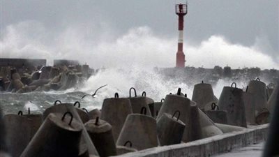 خاص .. الأرصاد الجوية ترد على فيديوهات الأعاصير في مدينة العلمين الجديدة والإسكندرية