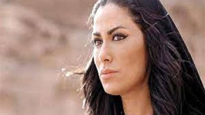 للمرة الثانية.. صبا مبارك تغزو الصحراء فى أحدث إطلالتها