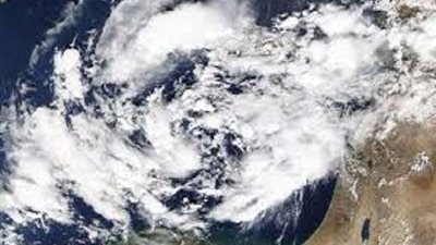 بعد تكذيبها صور ناسا.. هيئة الأرصاد الجوية تكشف كيفية حدوث الأعاصير