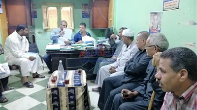 نائب سمالوط يستقبل العشرات من المواطنين لبحث مشاكلهم في مكتبه