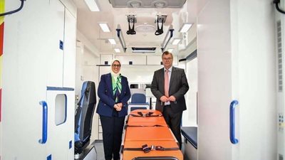 وزيرة الصحة تتفقد تجهيزات أسطول سيارات الإسعاف والعيادات المتنقلة بشركة 