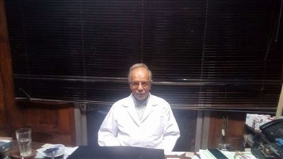 هل يضرب سرطان الثدي الرجال؟.. طبيب يكشف الحقيقة الكاملة