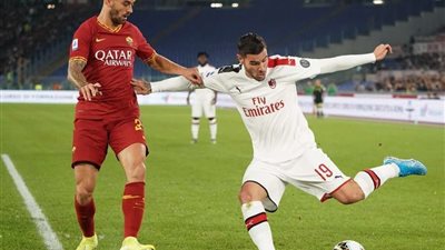 روما يسقط ميلان بهدفين في الدوري الإيطالي