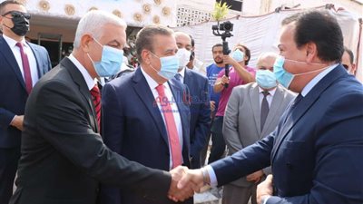 محافظ المنوفية ورئيس الجامعة يستقبلان وزير التعليم العالي