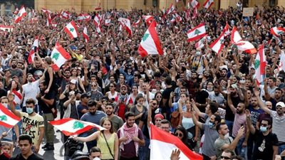 لليوم الـ12 على التوالي .. لبنان على صفيح ساخن والليرة في خطر