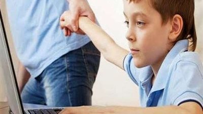 أستشارى علاقات أسرية تكشف مدى تأثير التكنولوجيا على الأطفال