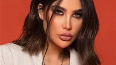 بعد ظهورها شبه عارية.. أزمات في حياة إنجي خوري (فيديو)