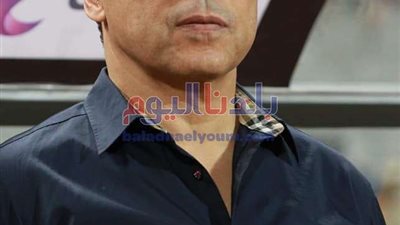 مهاجم منتخب مصر يغادر المعسكر لهذا السبب