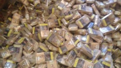 ضبط 1300 عبوة سجائر غير صالحة للاستعمال في مطروح
