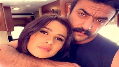 العوضي وياسمين يتبادلان مشاعر الحب.. لهذا السبب