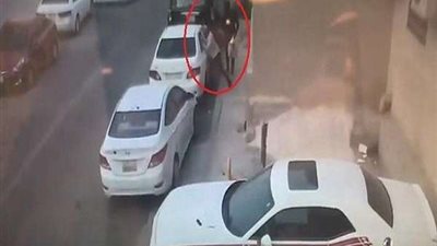 سيدة تحرض 3 أشخاص على سرقة آخر بالبحيرة