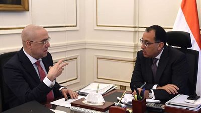 وزير الإسكان: بدء توفيق أوضاع الكيانات الموجودة بكردون مدينة العبور الجديدة