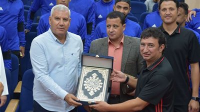 محافظ مطروح يلتقي مجلس إدارة ولاعبي الرجاء