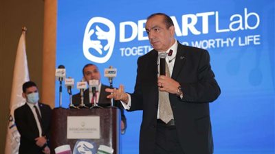 خبير دوائي في انتصارات أكتوبر .. السيسي يعبر بالشركات الوطنية في صناعة الادوية عبور جديد