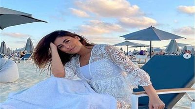 هاجر أحمد تروج لحكاية 