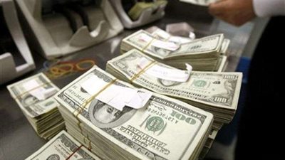 النيابة تأمر بحبس متهمين بالإتجار في النقد الأجنبي