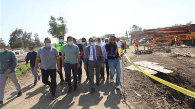 محافظ المنوفية يدشن التشغيل التجريبي لمشروع الصرف الصحي في شبرا