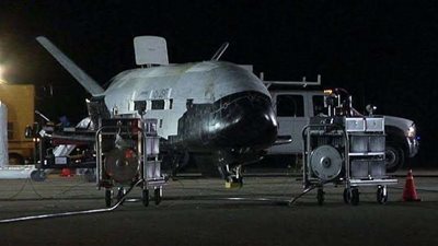 بعد 780 يومًا.. عودة طائرة أمريكية من رحلة في الفضاء بمهمة ناجحة