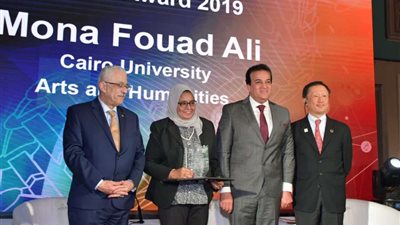 رئيس جامعة القاهرة يشيد بفوز أساتذة الجامعة بـ40 ٪؜ من جوائز سكوبس العالمية