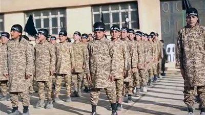 قنابل موقوتة.. تقرير يكشف عدد الأطفال المسجلين لدى تنظيم داعش
